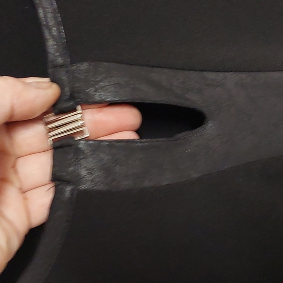 Top - Picture 3 of 3